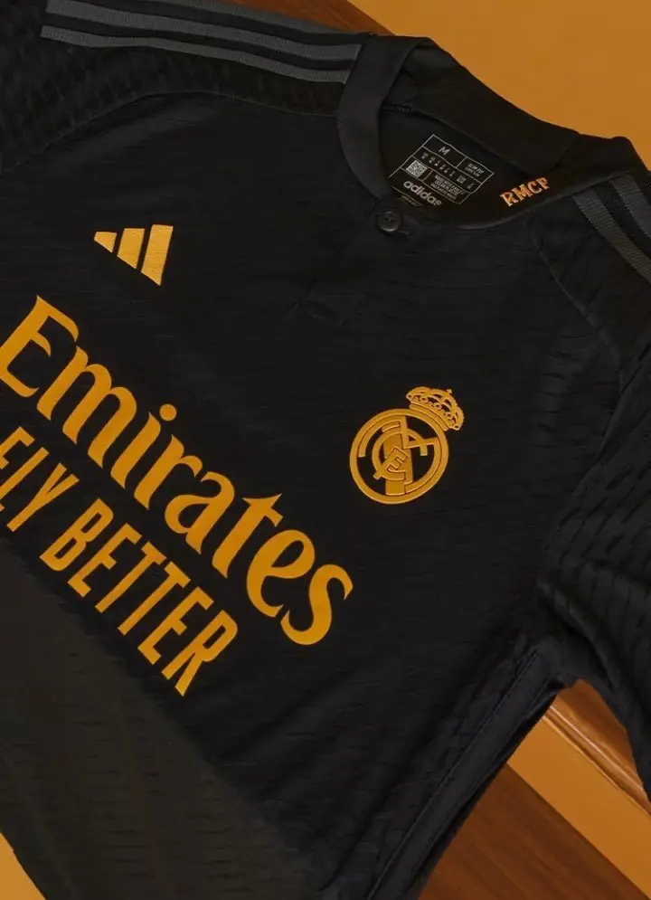 Les nouveaux maillots maillots de foot Real Madrid 2023/2024 - Maillots  Foot Actu