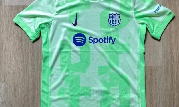 Les nouveaux maillots du FC Barcelone pour la saison 2024-2025
